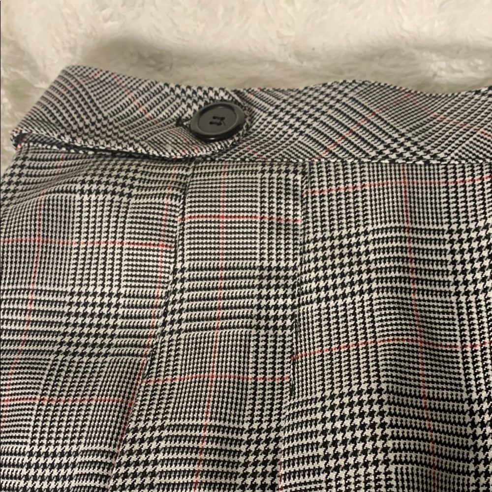 Plaid Pleated Mini Skirt - Picture 8 of 8